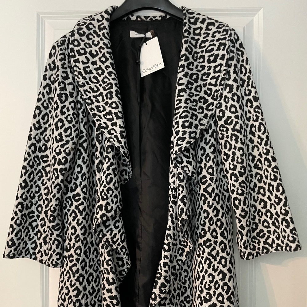 CALVIN KLEIN modern, fashionable Women's Blazer/Suit Jacket, Size 14, Zebraprint